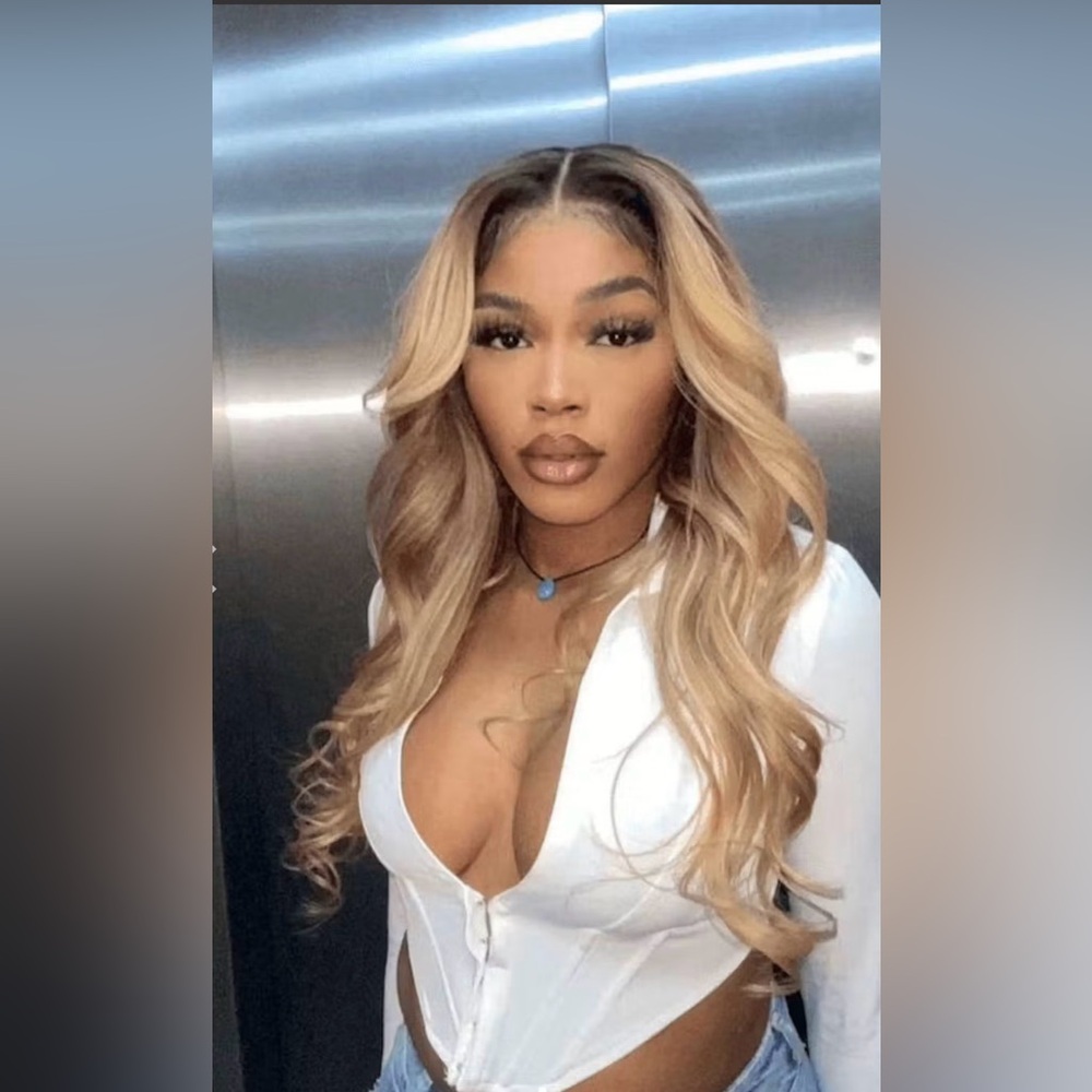 Rich Girl Vibe Balayage Blonde Highlight HD Transparent Lace Front HumanHair Wig - Picture 7 of 16